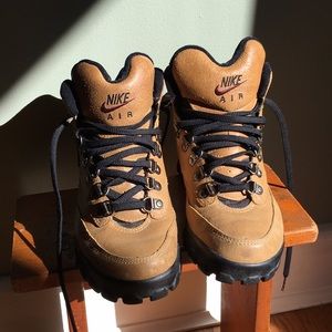 Vintage 90s Nike Air Hiking Boots